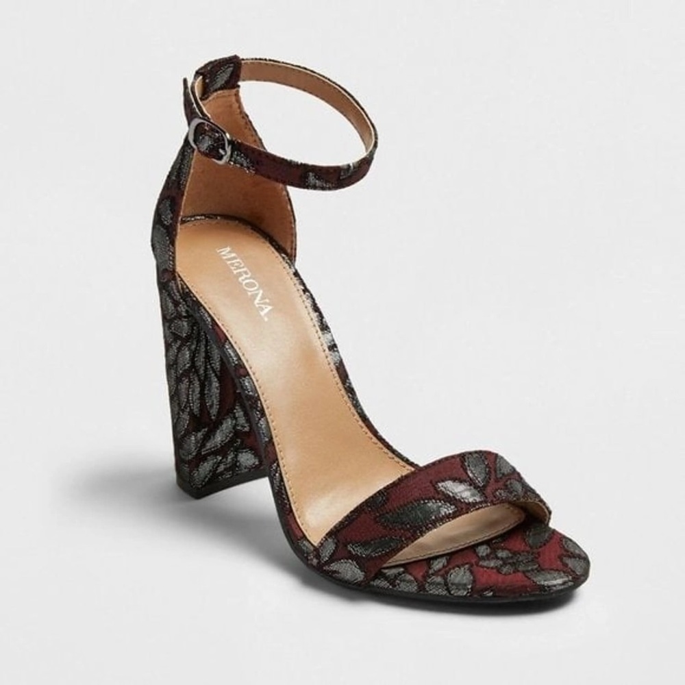 Merona Lulu Burgundy and Silver Floral Brocade Block Heel Size 8.5